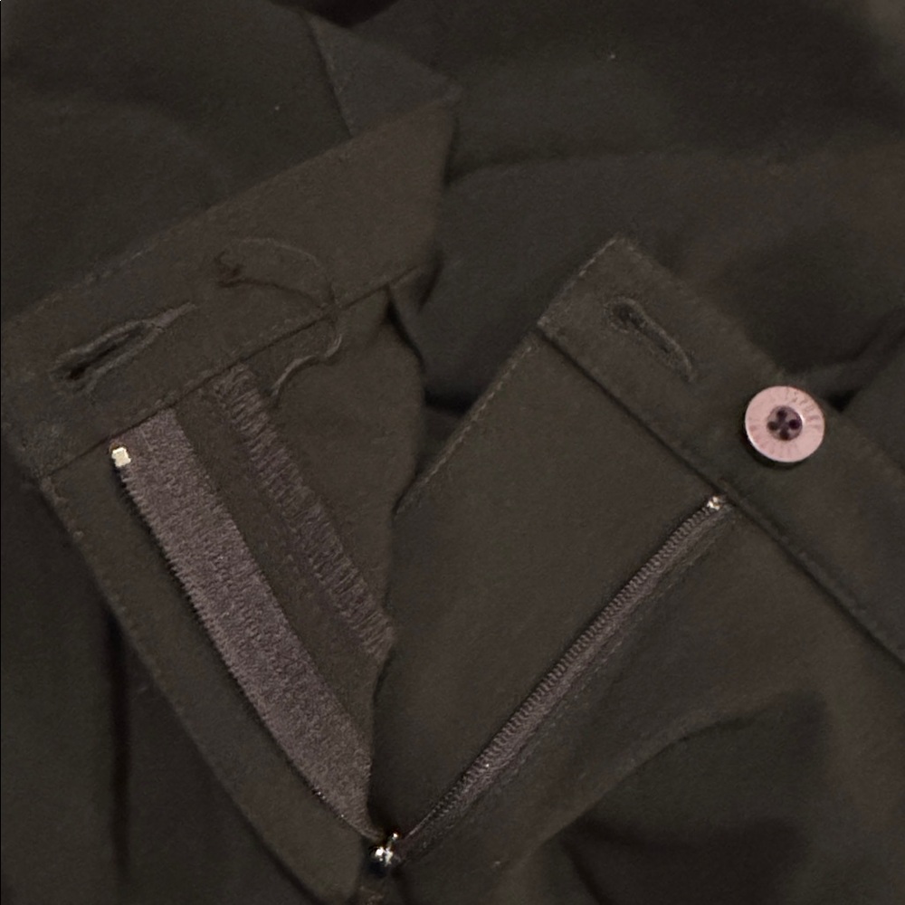 Liz Claiborne LizSport Made in India Trousers button waist-poly/rayon/lycra - Picture 7 of 7